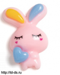 Кабошон 5732  "Зайчик с сердечком" светло-розовый, пластик , 1,5*2,7 см;. уп. 10 шт. - швейная фурнитура, товары для творчества оптом  ТД "КолинькоФ"